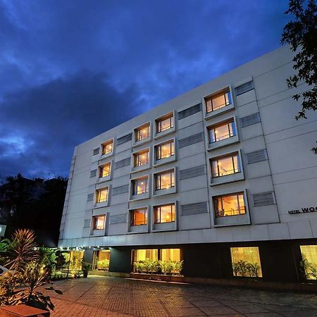 Hotel Woodland Pune Eksteriør bilde