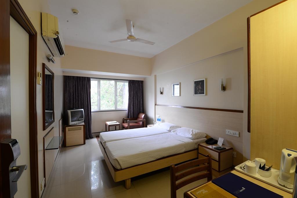 Hotel Woodland Pune Eksteriør bilde